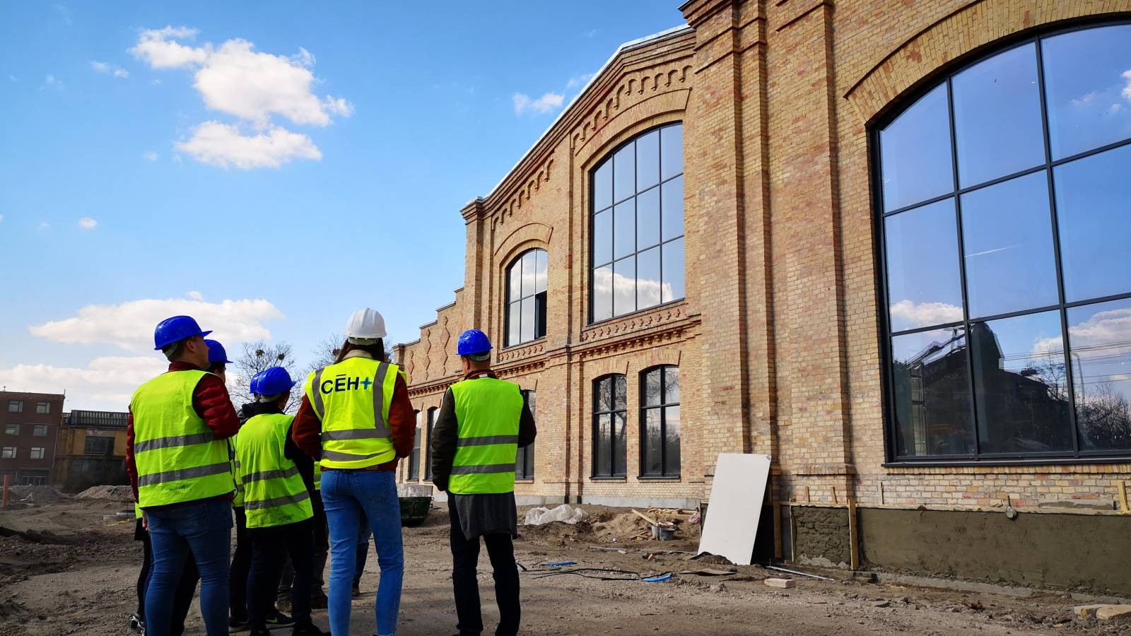 Tehetséggondozás a gyakorlatban - avagy a pécsi Pollack Mihály Szakgimnázium diákjai az Eiffel projekten