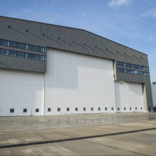 hangar.jpg