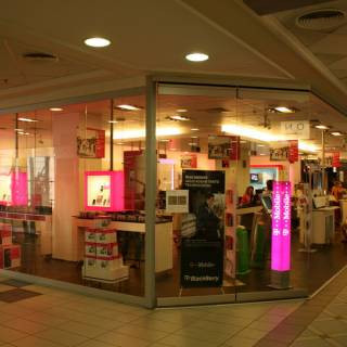 T-Mobile_üzlethálózat_(38db)_CÉH_projektmenedzsment_001.jpg