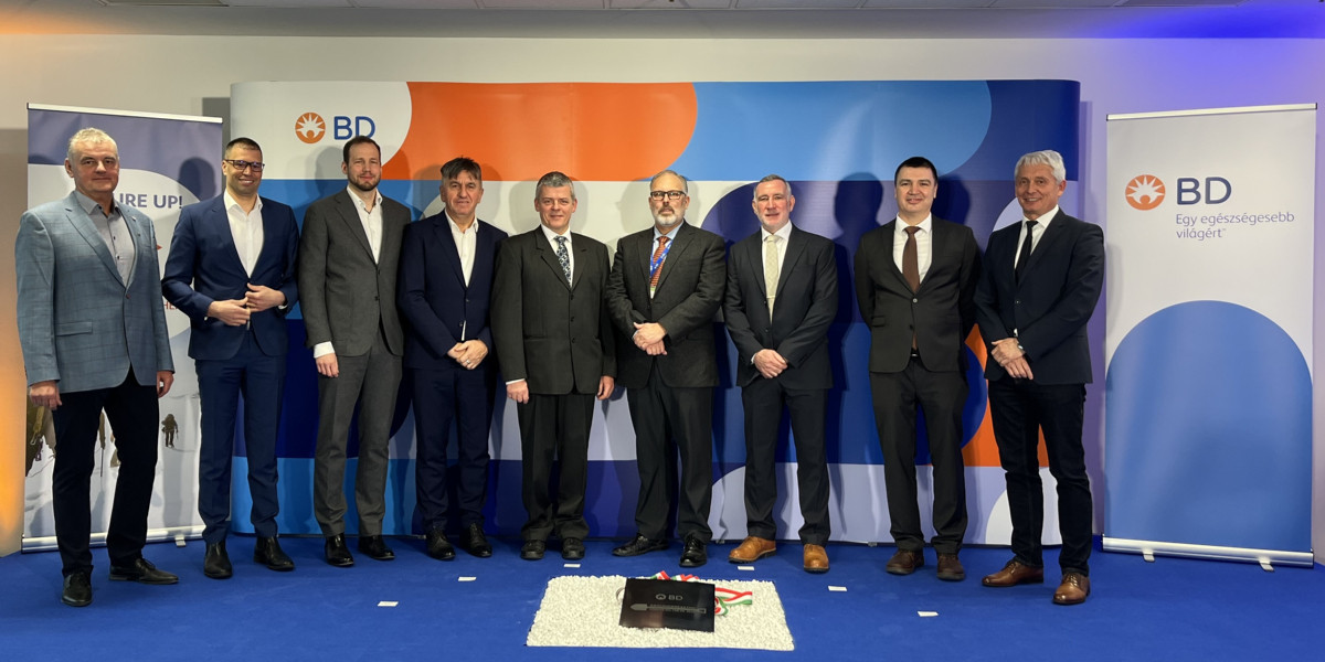 Alapkőletétel a Becton Dickinson környei beruházásánál